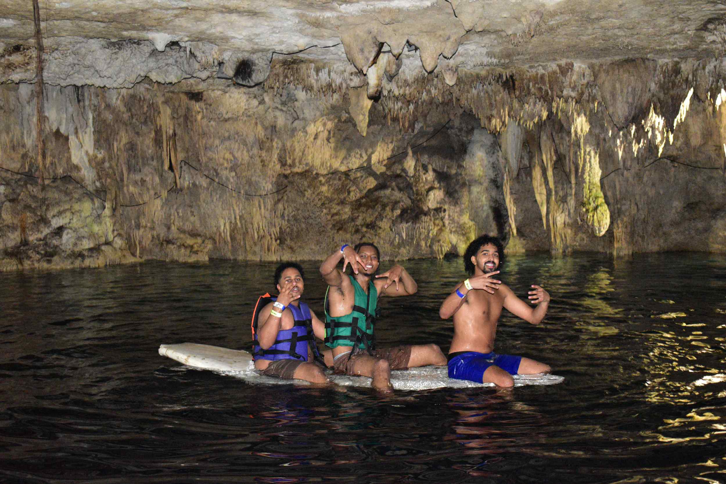 the cave club cancun